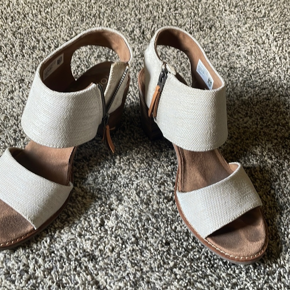 Tom’s sandals